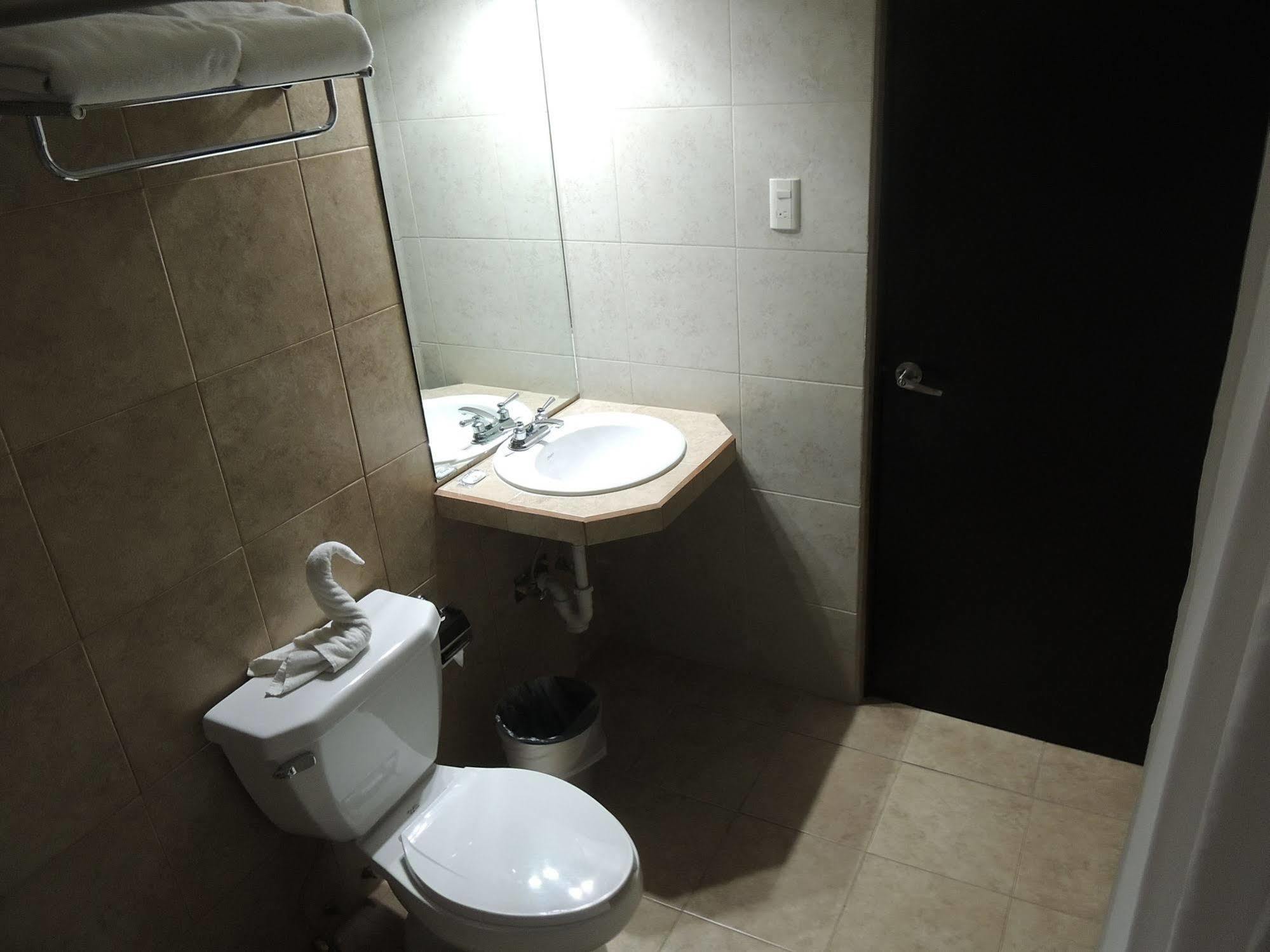 Hotel Metropolitano Tampico Buitenkant foto